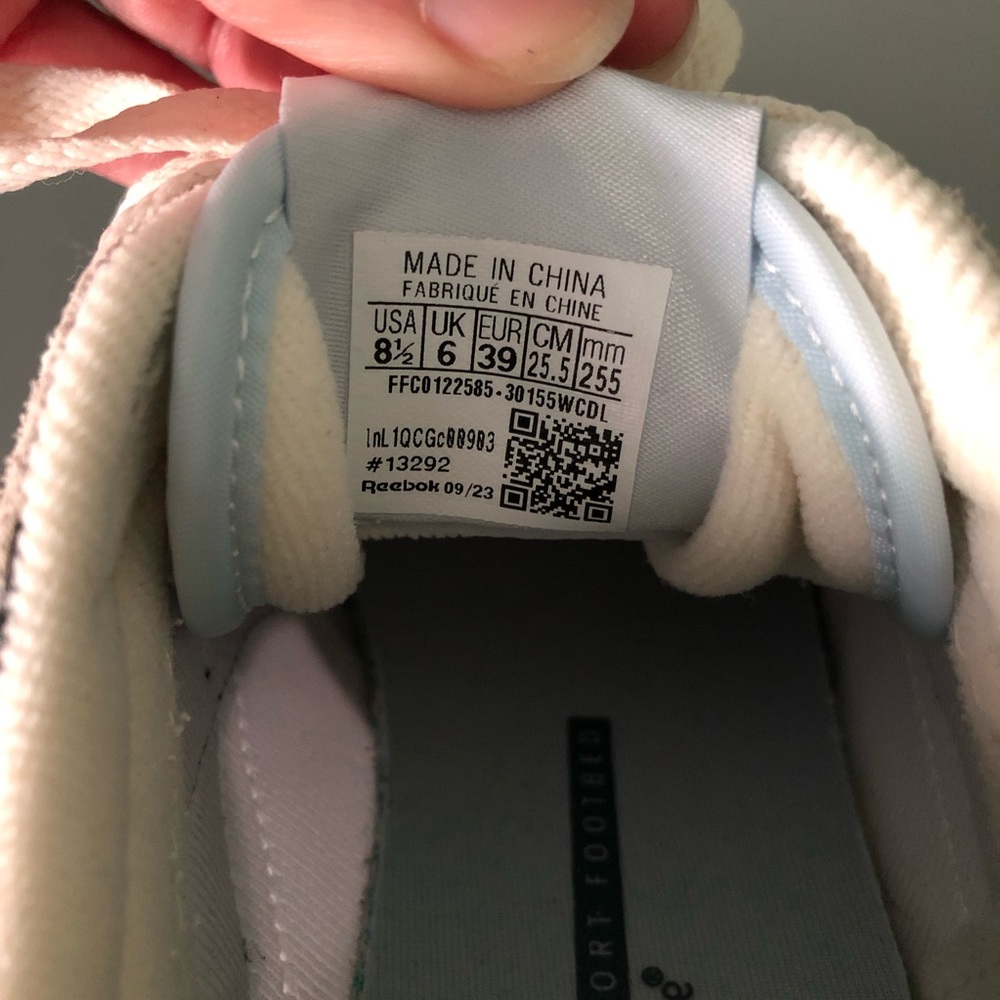 Reebok sneakers *like new - Picture 5 of 5